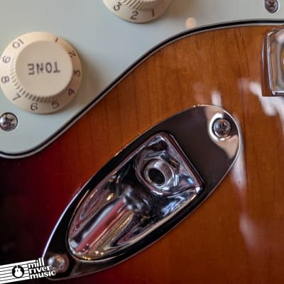 Fender Player Plus Left-Handed Stratocaster Sunburst 2022 Used image 9