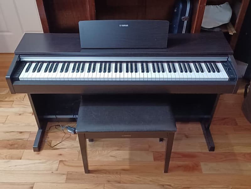 Yamaha YDP-142 Digital Piano - 88-Keys (wtd) - 2015 - Rosewood