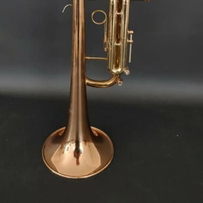 Conn Doc Severinsen 1000B Bb Trumpet with Case Ready to Play image 8