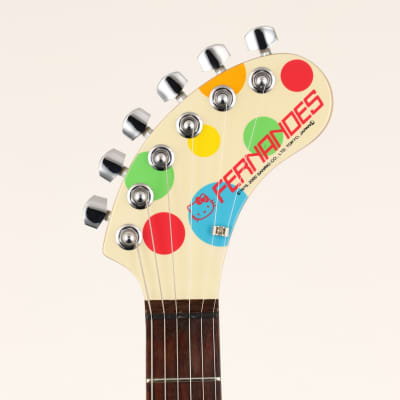 ギター Fernandes ZO-3 Hello Kitty FERNANDES ZO-3 HK KABUKU ハローキティー スピーカー内蔵 ミニ