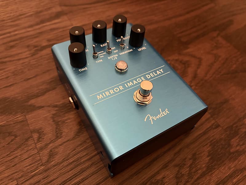 Fender Mirror Image Delay