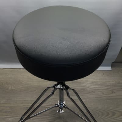 PDP by DW Gravity Series 810R Medium Weight Round Top Throne Gray image 4