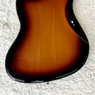 Fender Player Jaguar Electric Guitar, Pau Ferro Fretboard, 3 Tone Sunburst -Demo image 9