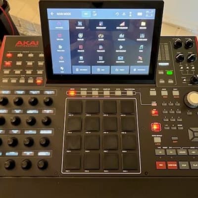 Akai Professional MPC X Standalone Sampler and Sequencer including Case and free small Akai Keyboard image 8