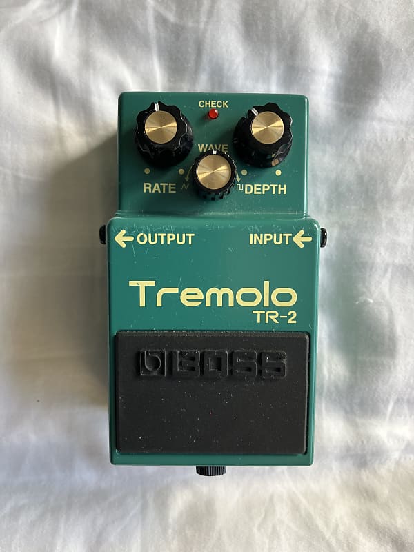 BOSS トレモロ TR-2 Boss TR-2 Tremolo - Guitar Village