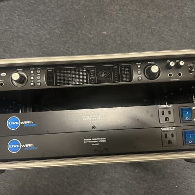 K*2様 Universal Audio Apollo 8p+Thunderbo apollo_8p_3qtr_shdw_hq-