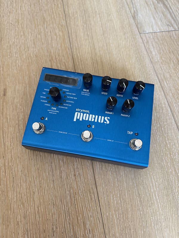 Strymon Mobius