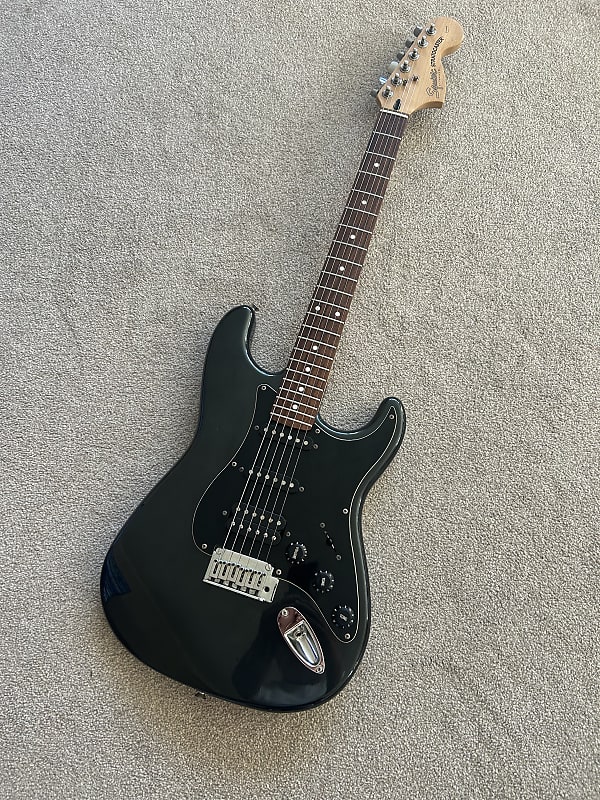 Squier Standard Stratocaster 2001 - 2018 | Reverb UK