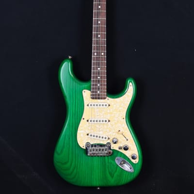 G&L S-500 Deluxe from 2006 in transparent Green with original Hardcase for sale