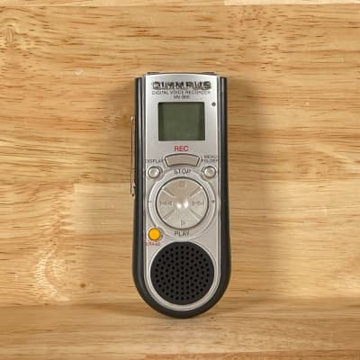 Olympus VN-900 Silver/Gray Handheld LCD Screen Digital Voice