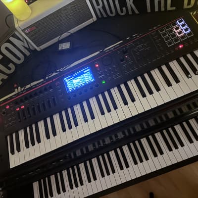 Roland FANTOM-06 61-Key Workstation Keyboard