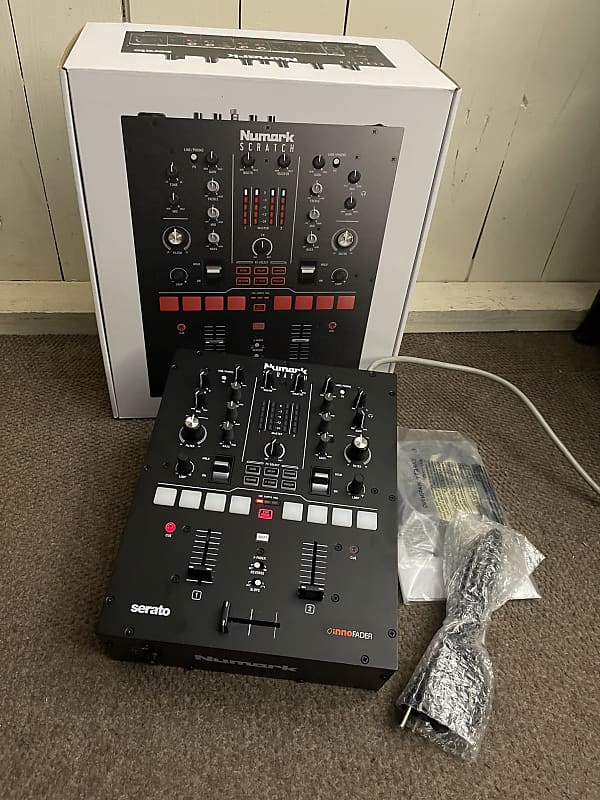 Numark Scratch Serato DJ Pro DVS Scratch Mixer Reverb