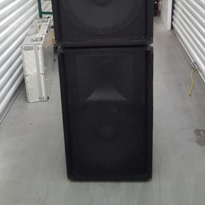 Peavy PV-115 - Two Speakers w/onstage stands, excellent,  400 watts! image 7