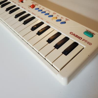 Casio PT-10☆ミニシンセサイザー☆ホワイト&レッド2点セット☆ Casio PT-10 29-Key Mini Synthesizer | Reverb