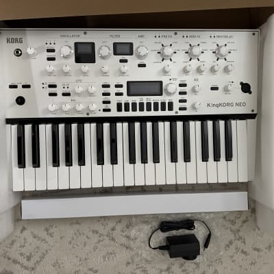 Korg KingKORG Neo 37-Key Analog Modeling Synthesizer 2024 - Present - White
