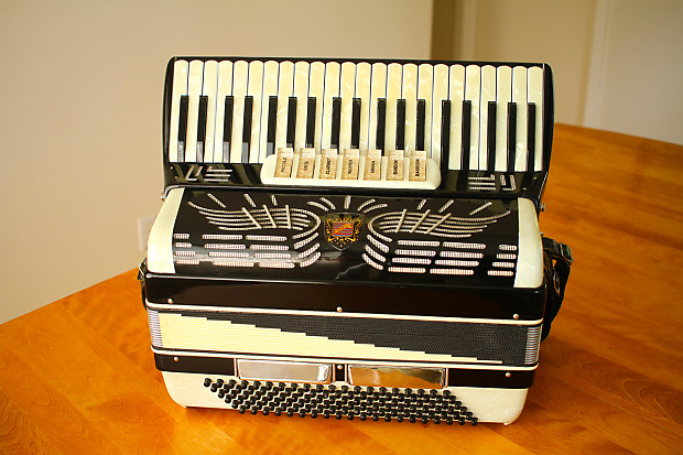 Renelli accordion discount