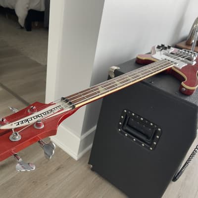 Rickenbacker deals bass reverb