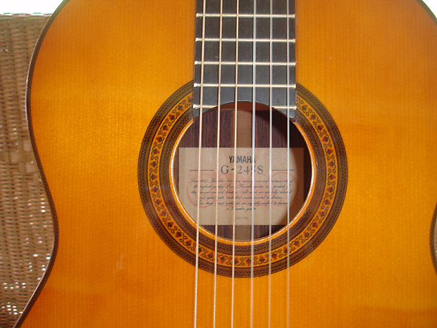Yamaha g245s shop classical guitar
