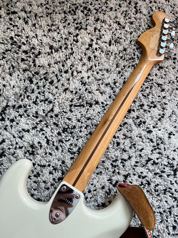 美品　Squier Stratocaster アイボリー Fender Squier Stratocaster White | eBay