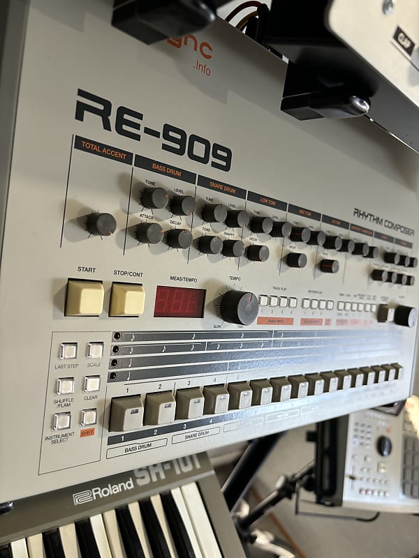 Dinsync RE909 Reverb Canada