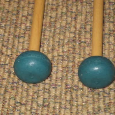 one pair new old stock A+ Mike Balter MB5B (5B) Medium Hard Keyboard Mallets - 1" diameter Oval Dark Green Rubber HEADS and Natural Birch HANDLES (for Marimba, Xylophone) mid to late 1990s (+ packaging) Unwound Series image 10