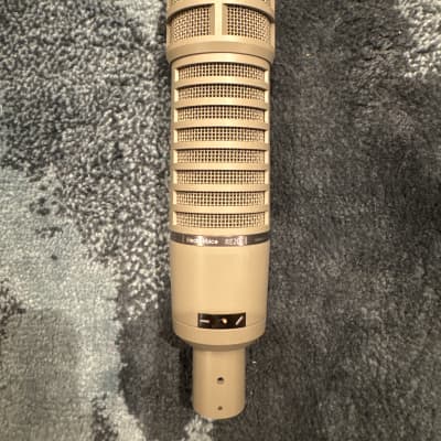 Electro-Voice RE20 Cardioid Dynamic Microphone 1968 - Present - Gray