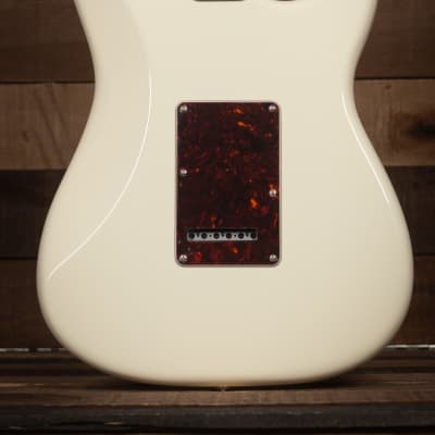 Fender American Professional II Stratocaster Left-Hand, Maple, Olympic White image 2