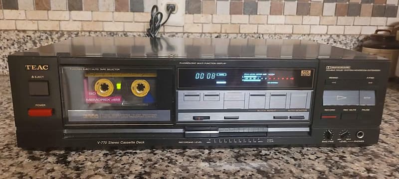 K3272【TEAK】カセットデッキ V-770（1986年発売） K3272【TEAK】カセットデッキ V-770（1986年発売） - メルカリ