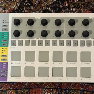 Arturia BeatStep Pro MIDI Controller 2017 - Present - White WITH EXTRAS image 8