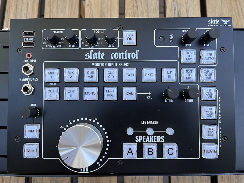 Slate store monitor controller