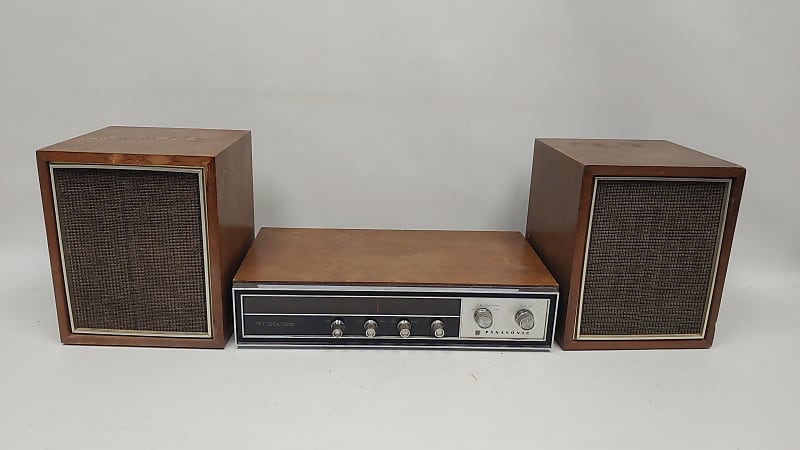 Vintage Panasonic RE-7671 Powered Receiver with Speakers