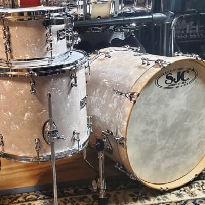 SJC Custom 3pc Drum Set - Aged White Marine Pearl / Maple Shells image 15