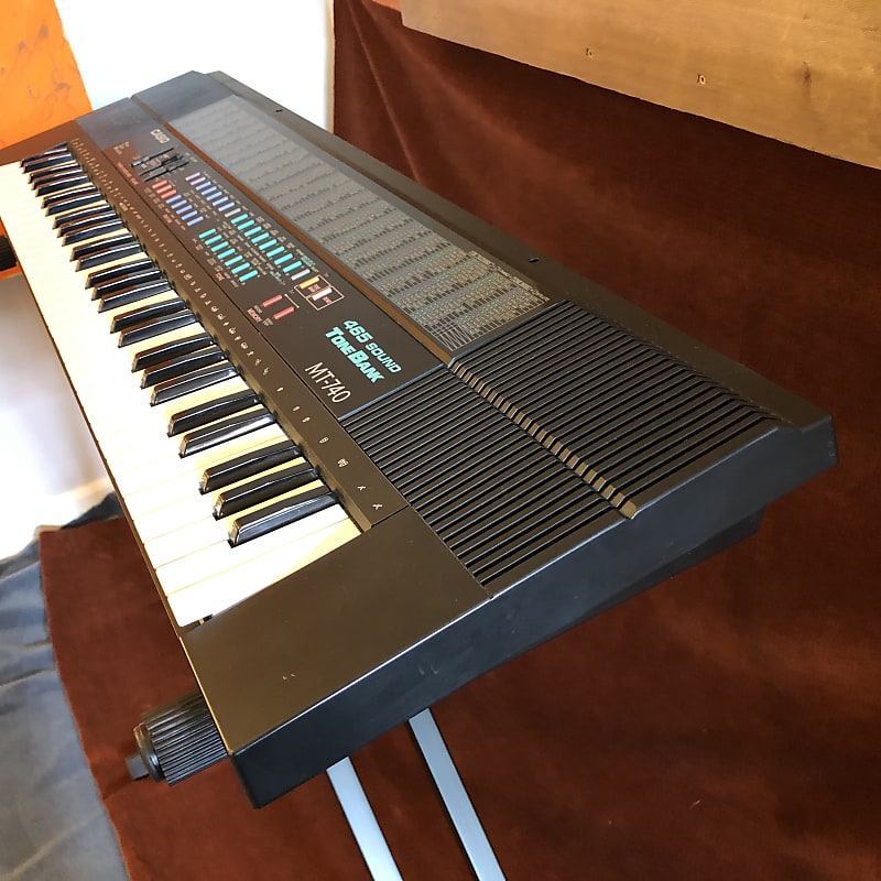 Casio MT-740 465 Sound ToneBank 61-Key Digital PCM Piano