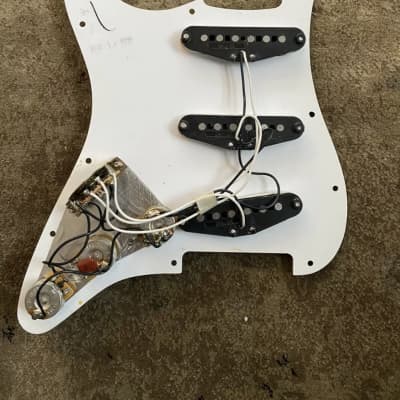 Fender 2002 White Highway One Stratocaster prewired  pickguard 1 image 2