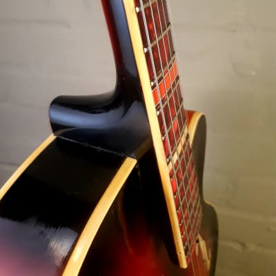 C1961 HOYER Perloid Esquire 19 with a solid top Archtop. image 13