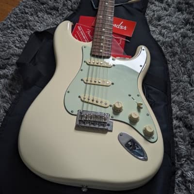 Fender Vintera '60s Stratocaster Modified with Pau Ferro Fretboard 2019 - Present - Olympic White image 1