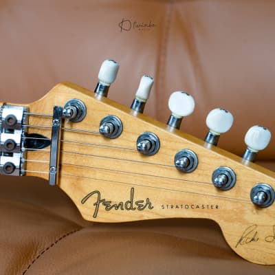 Fender Richie Sambora Black Paisley 1996 50th Aniversary Japan Limited edition of 200 image 3