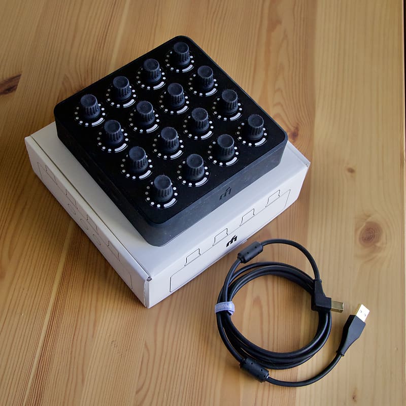 DJ Tech Tools Midi Fighter Twister | Reverb DJ Tech Tools Midi Fighter Twister | Reverb