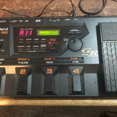 Roland GR-33 Guitar Synthesizer