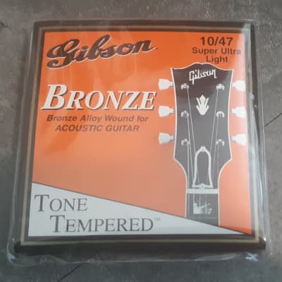 Case Candy Vintage Gibson Bronze 10/47 Super Ultra Light Acoustic Guitar Strings Vintage Made in USA image 1
