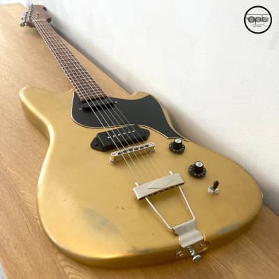 OPT Guitars | Pennod 1 | JM Style | Random Relic | Satin Sleek | Shock Gold / Blue with 3-Ply Black Guard image 11