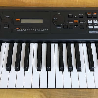 Yamaha MX-49 49-Key Synthesizer/Controller - Black image 13