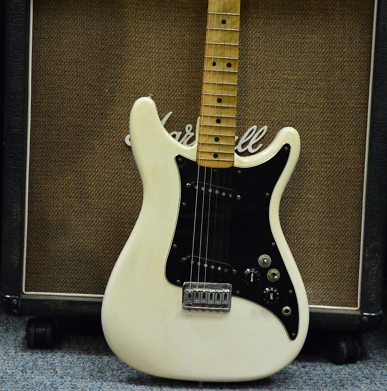 Fender store lead 1