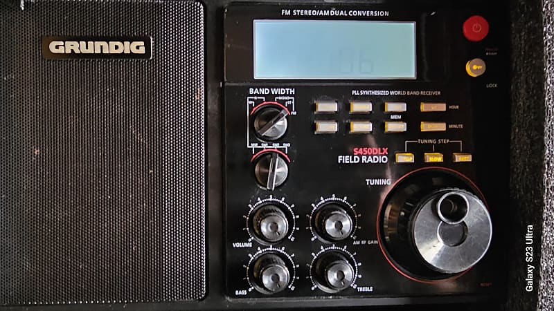 Grundig Field Radio 📻 S450DLX AM/FM Shortwave Field Radio in | Reverb