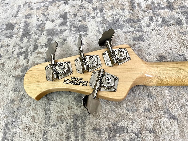 431　MusicMan StingRay4 VintageBurst 2008 2008 Music Man Stingray 4 H, 3EQ, Fretless With Piezo