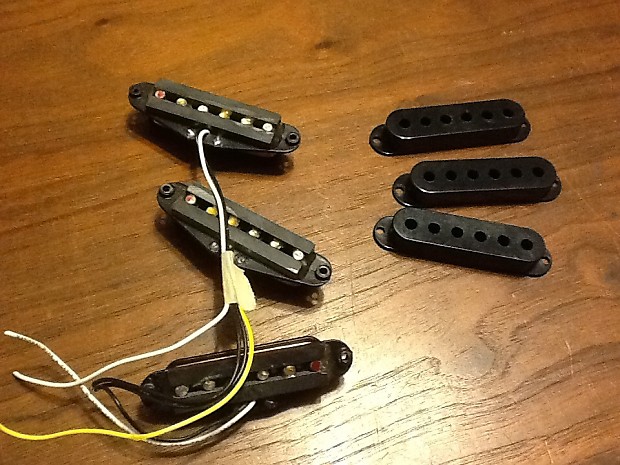 Fender Stratocaster MIM pickups with Black covers