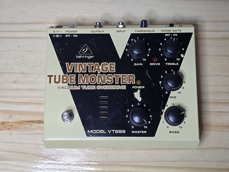 Behringer VT999 Vintage Tube Monster