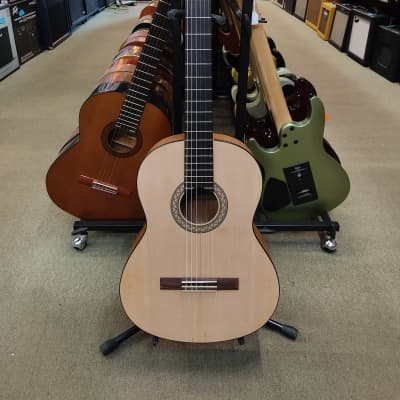 Yamaha C-330 Acoustic Guitar | Reverb Deutschland