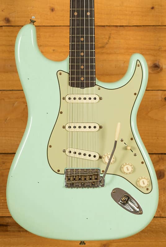 Fender Custom Shop Ltd 60 Stratocaster Journeyman Faded Aged Surf Green image 1