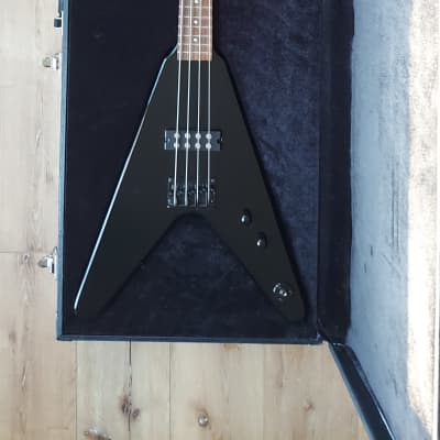 Dean v on sale metalman bass